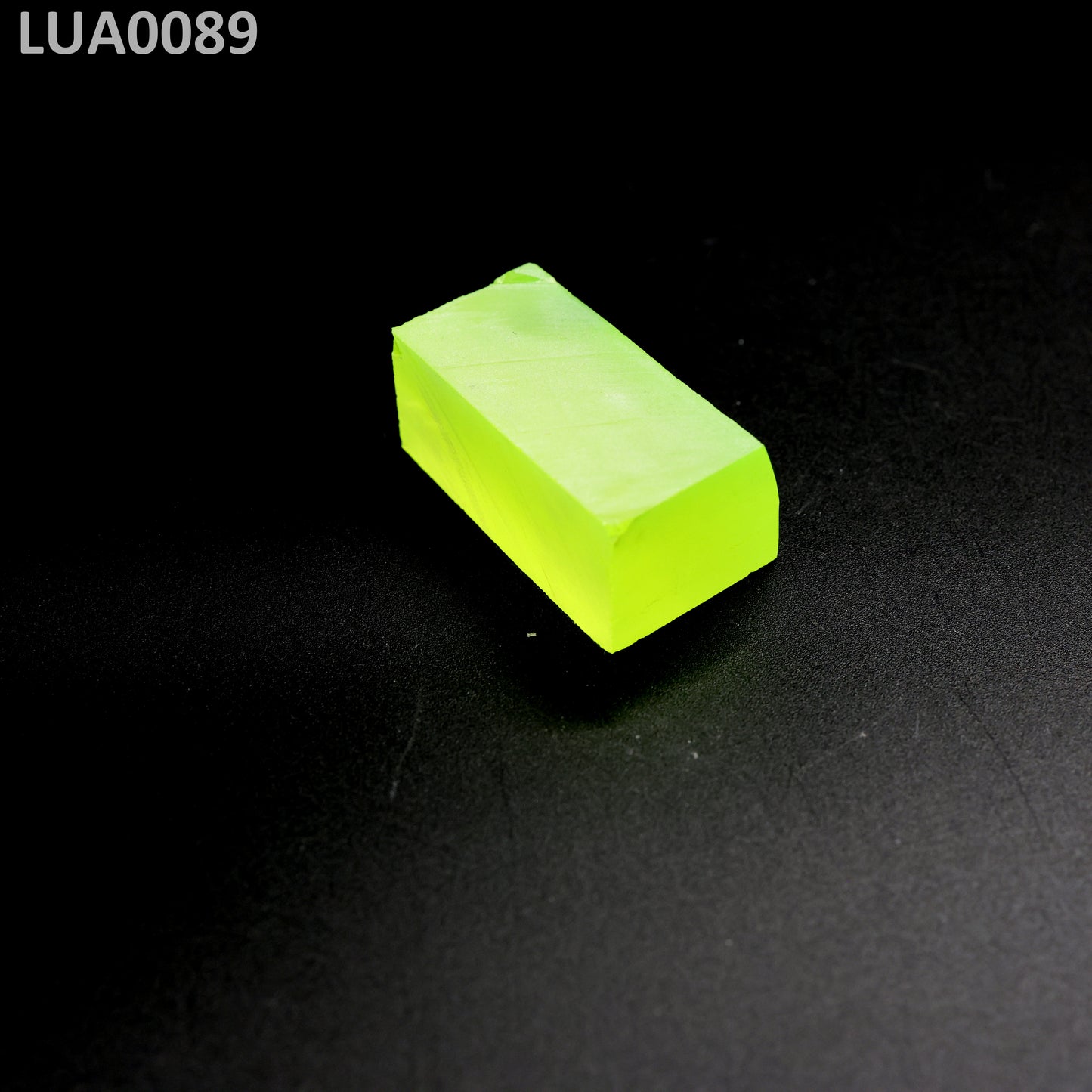 Lutetium Aluminum Garnet LuAG : LUA0089