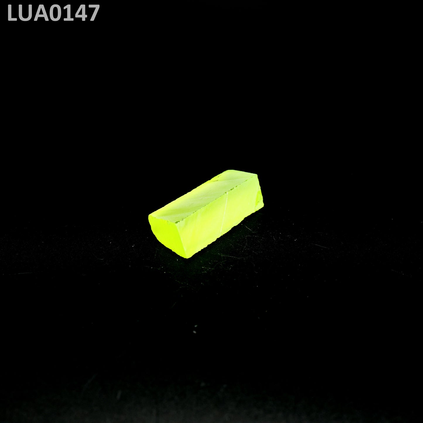 Lutetium Aluminum Garnet LuAG : LUA0147