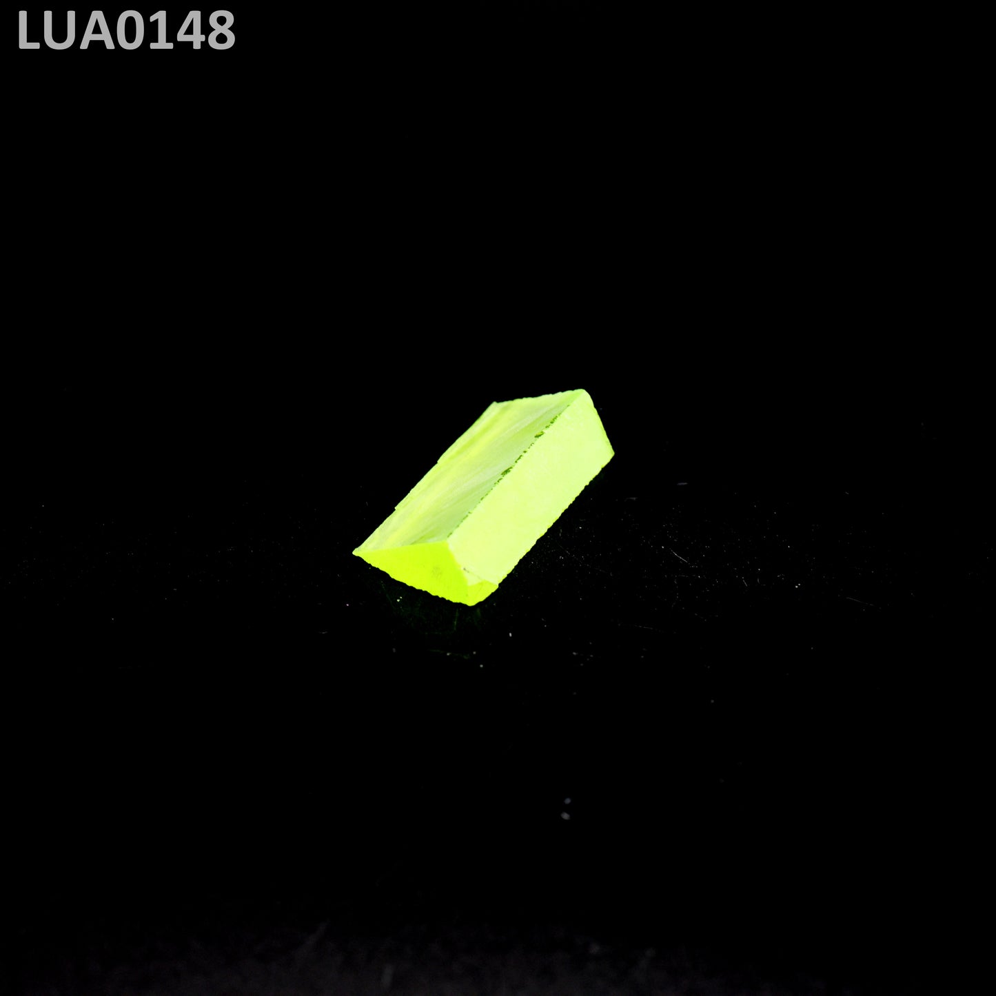Lutetium Aluminum Garnet LuAG : LUA0148