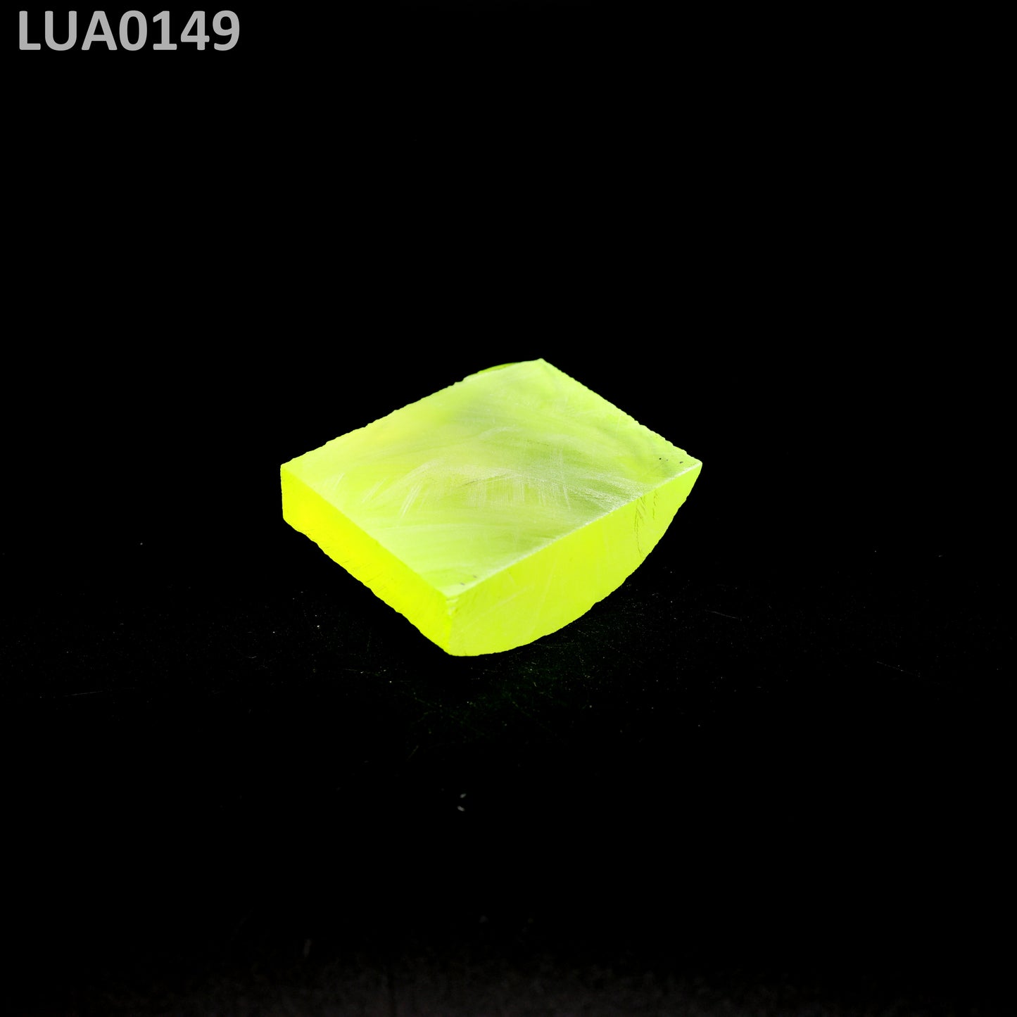Lutetium Aluminum Garnet LuAG : LUA0149