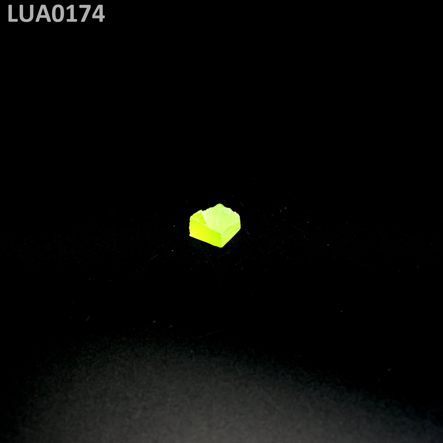 LuAG : LUA0174
