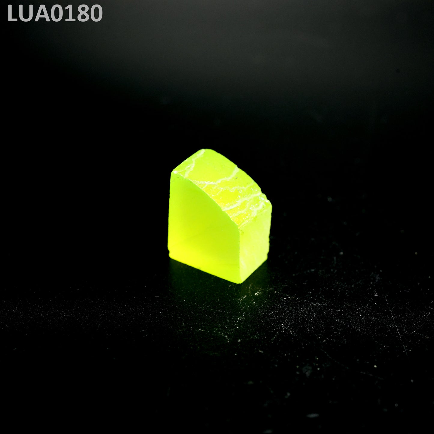 LuAG : LUA0180