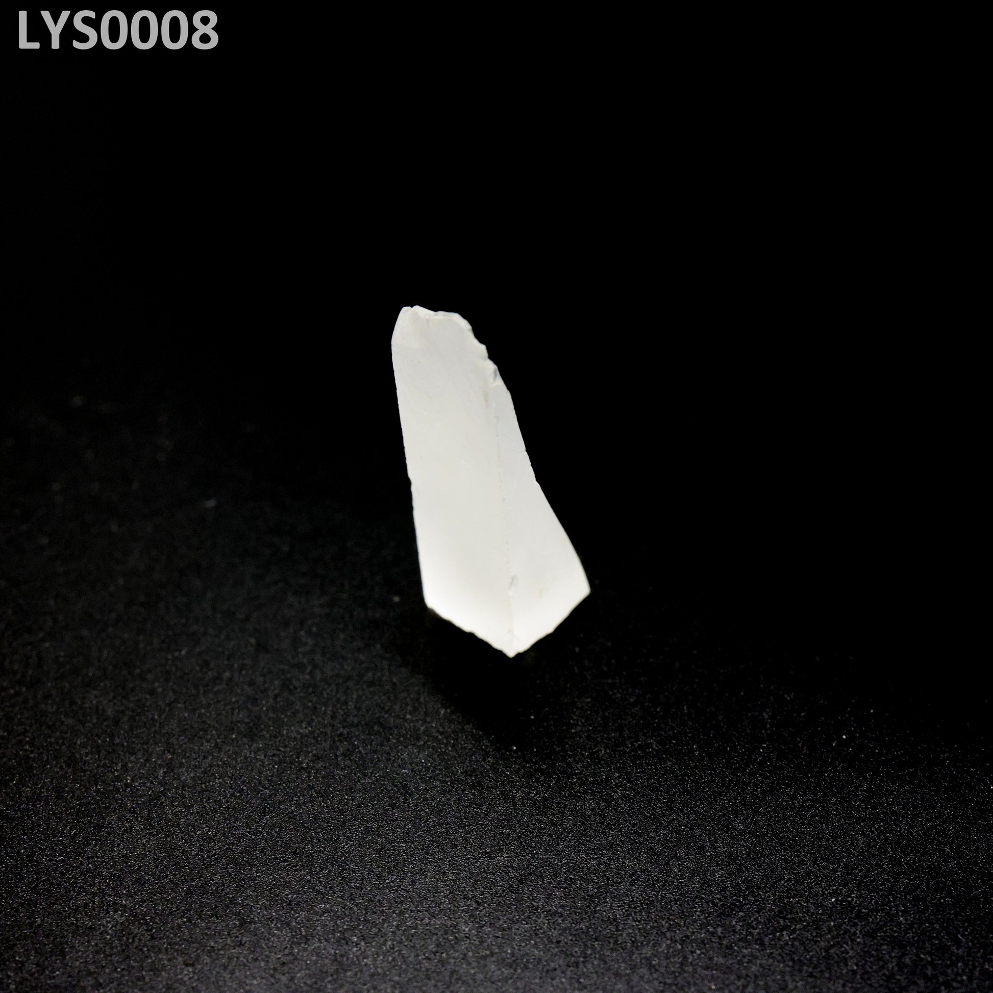 Lutetium Yttrium Oxy-Orthosilicate LYSO : LYS0008