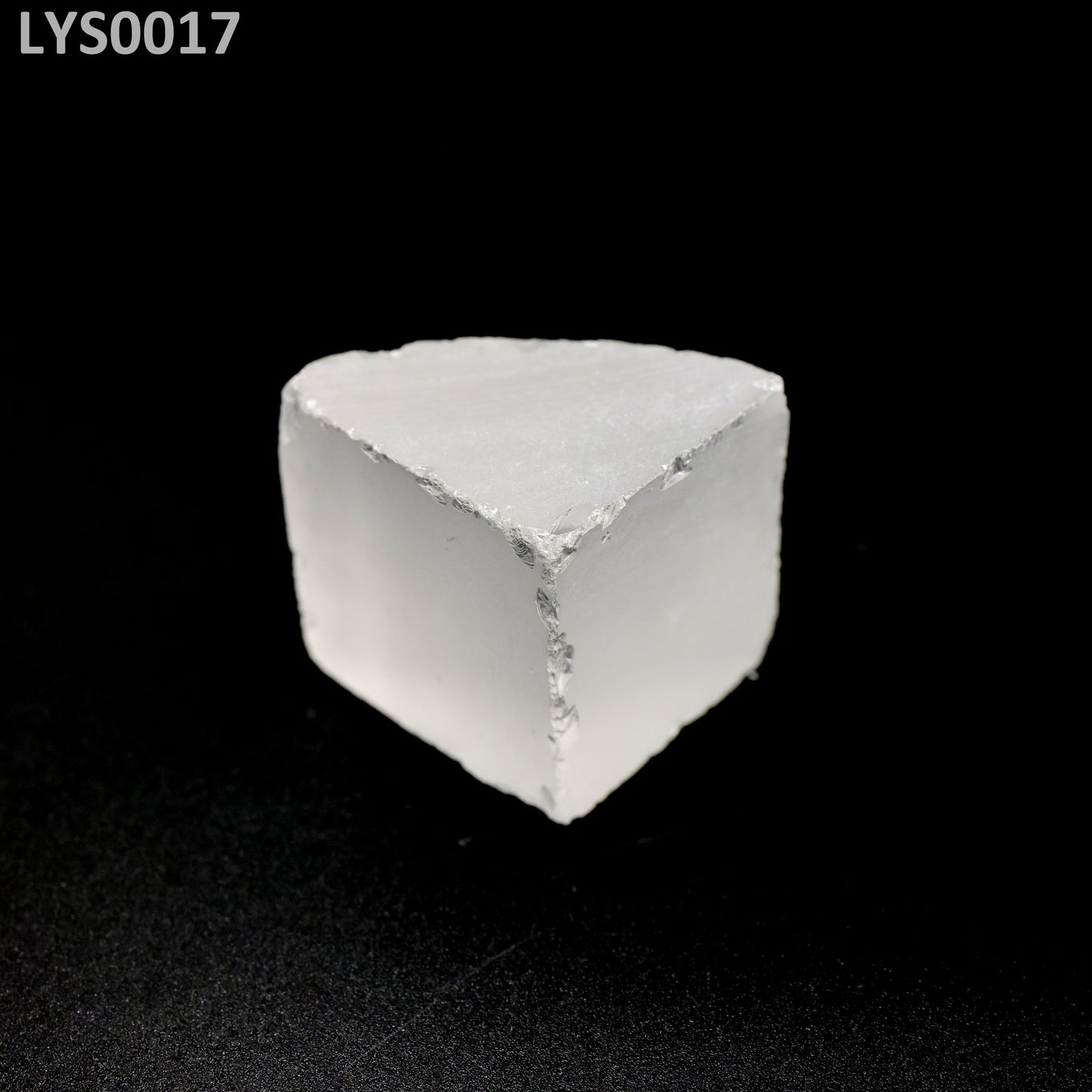 Lutetium Yttrium Oxy-Orthosilicate LYSO : LYS0017