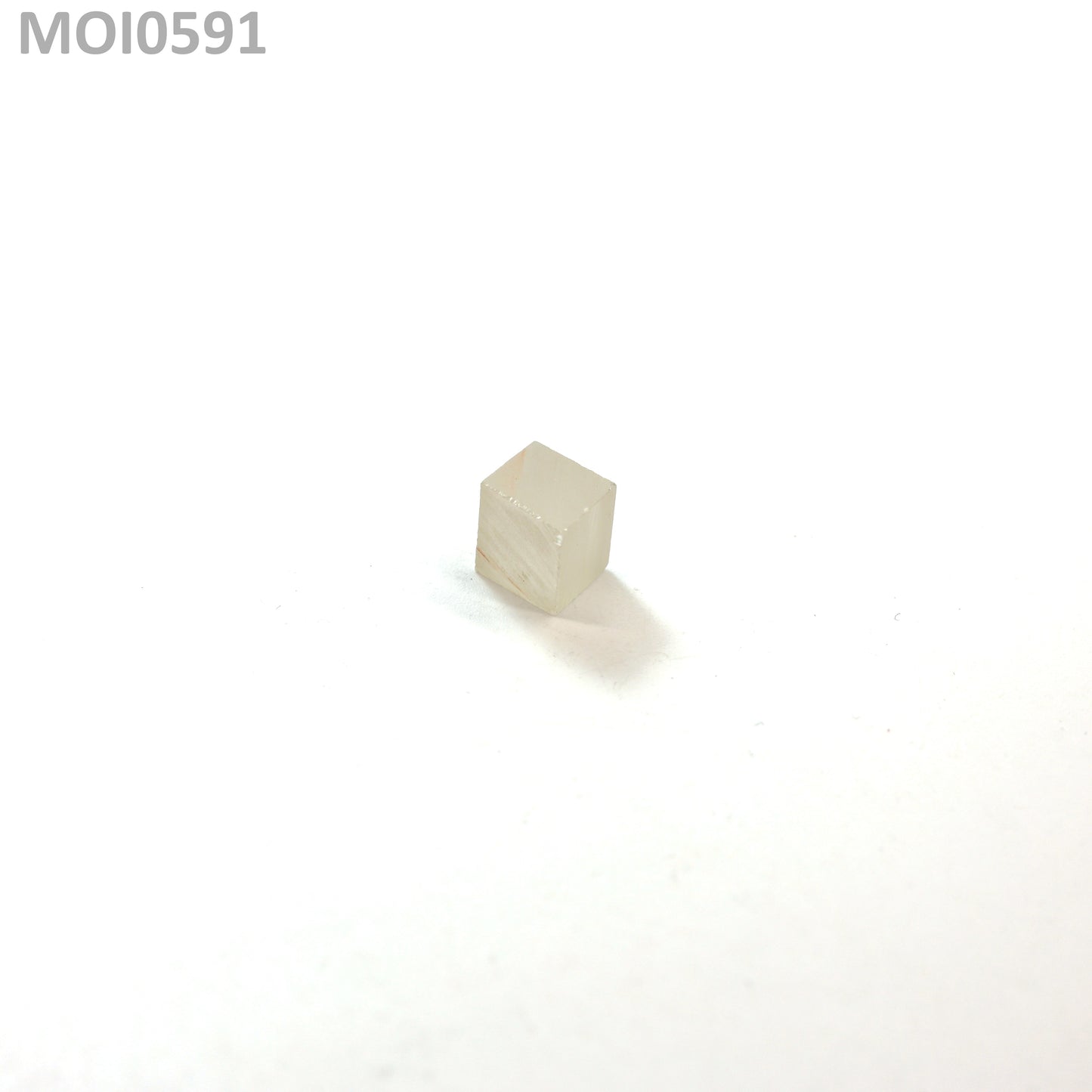 White DEF Moissanite : MOI0591