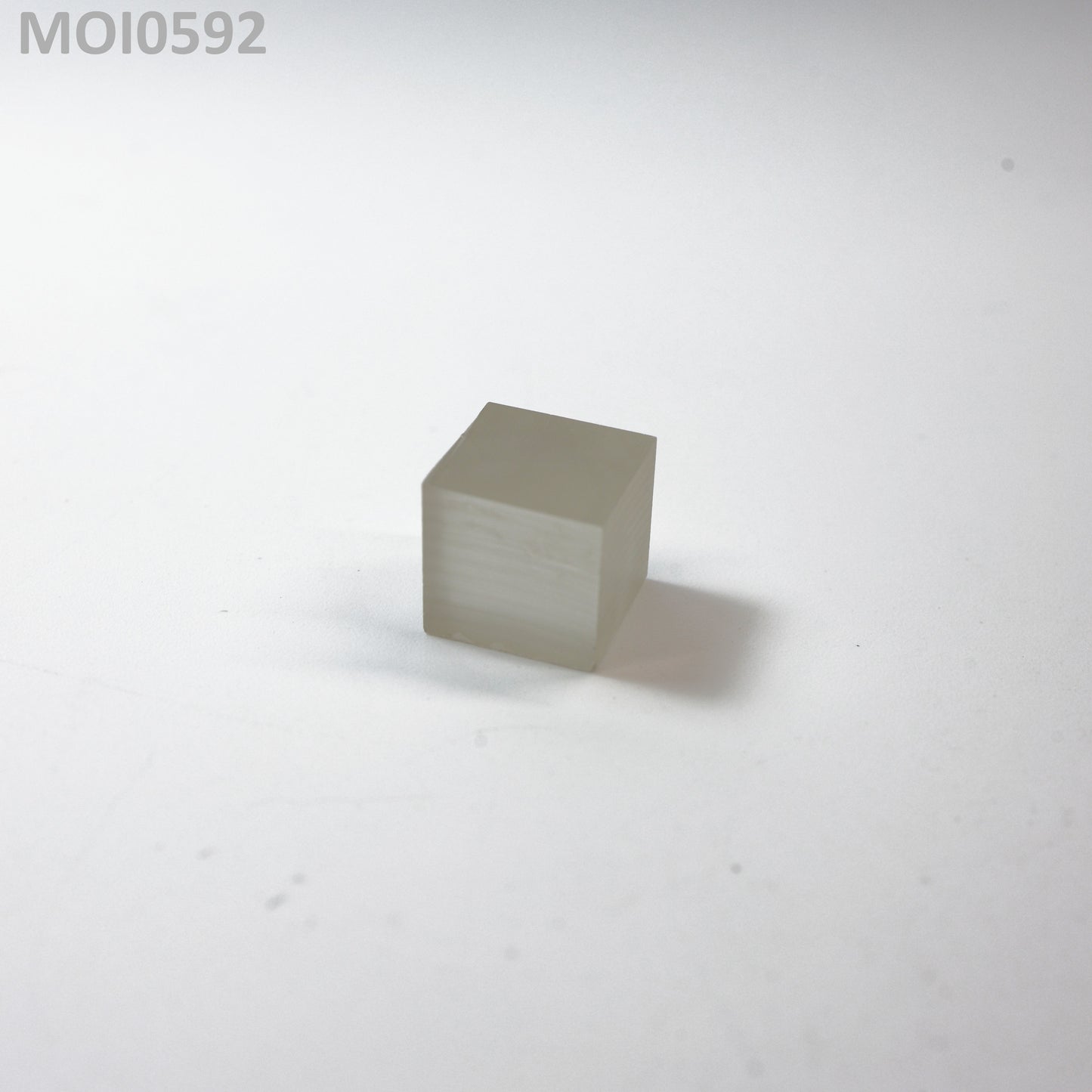 White DEF Moissanite : MOI0592