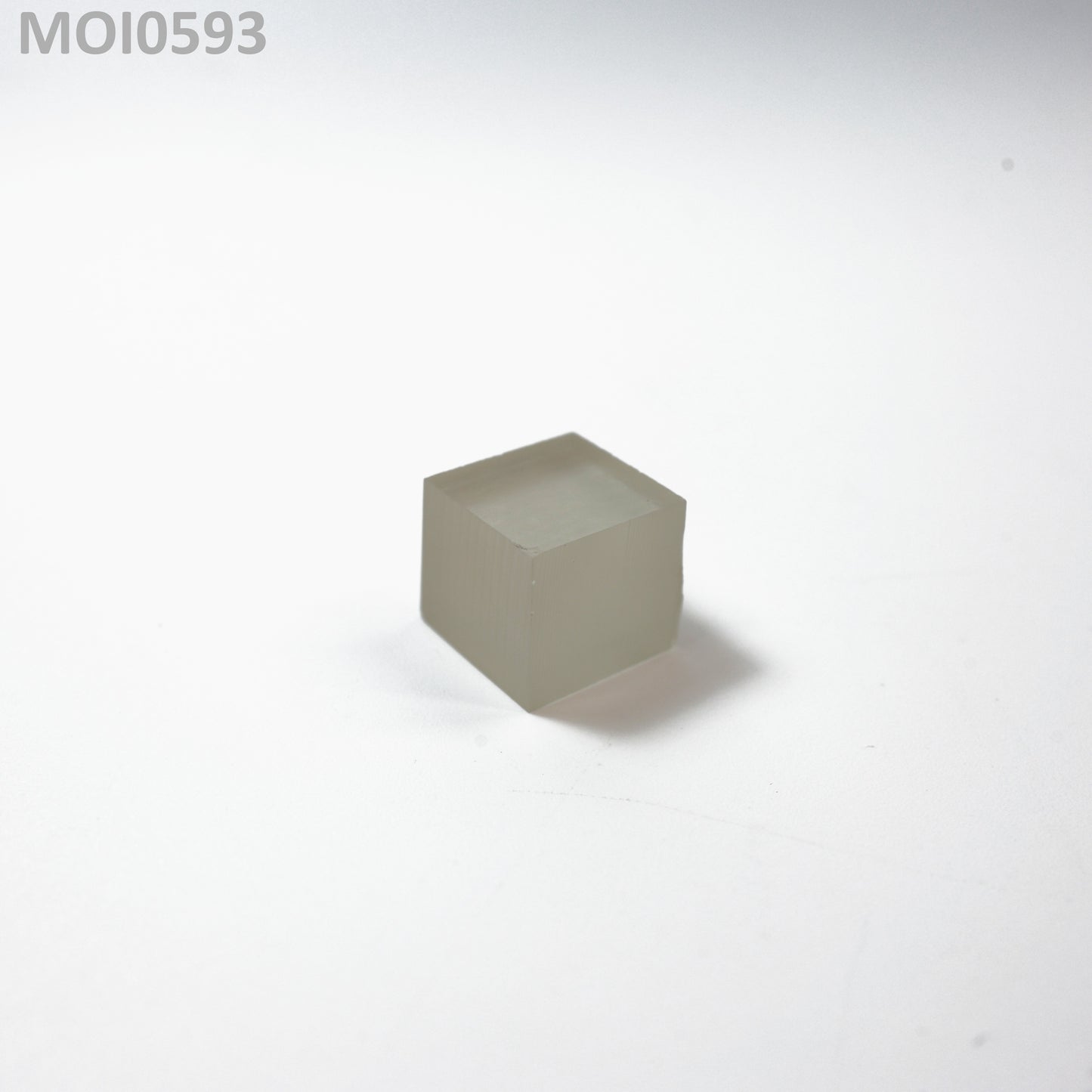 White DEF Moissanite : MOI0593