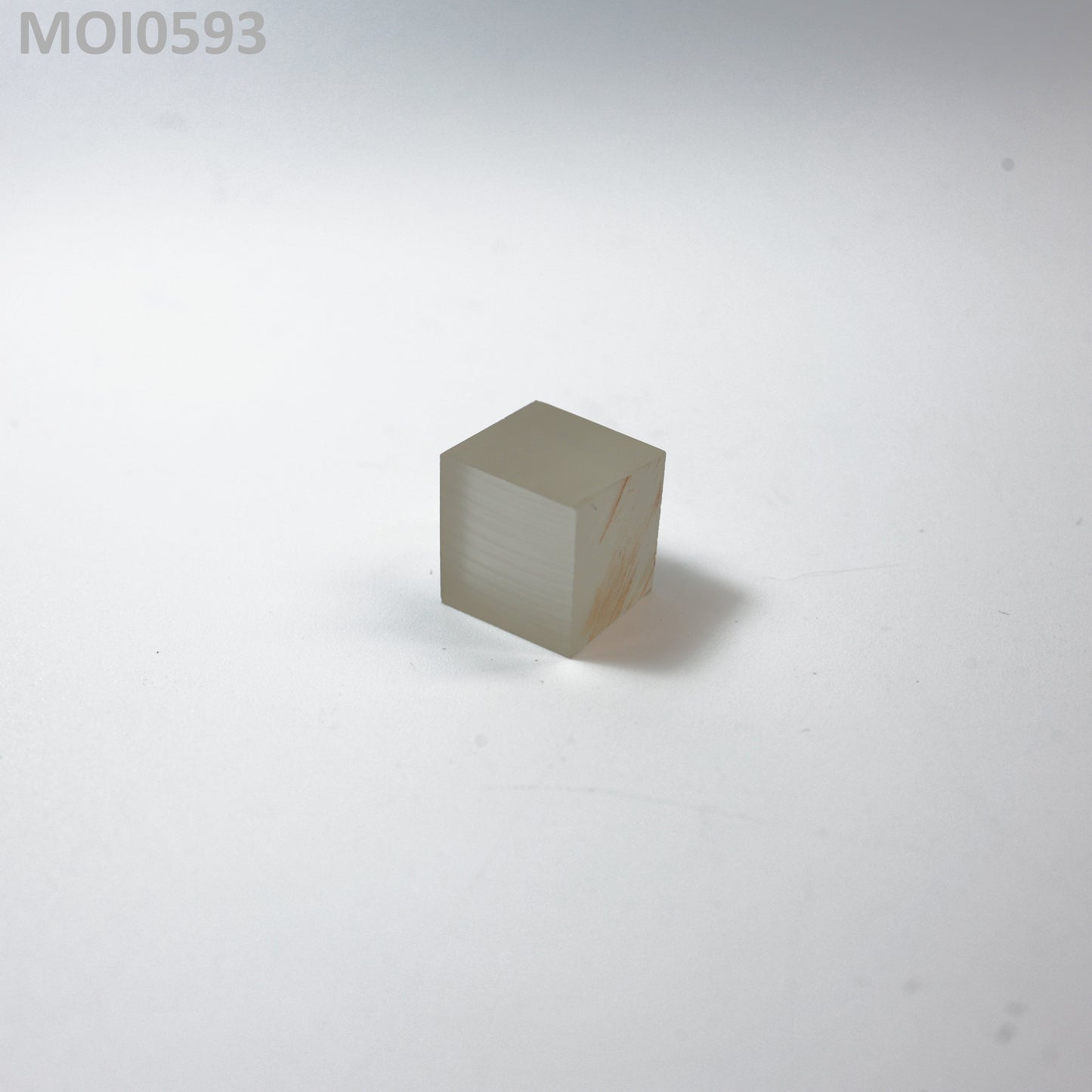 White DEF Moissanite : MOI0593