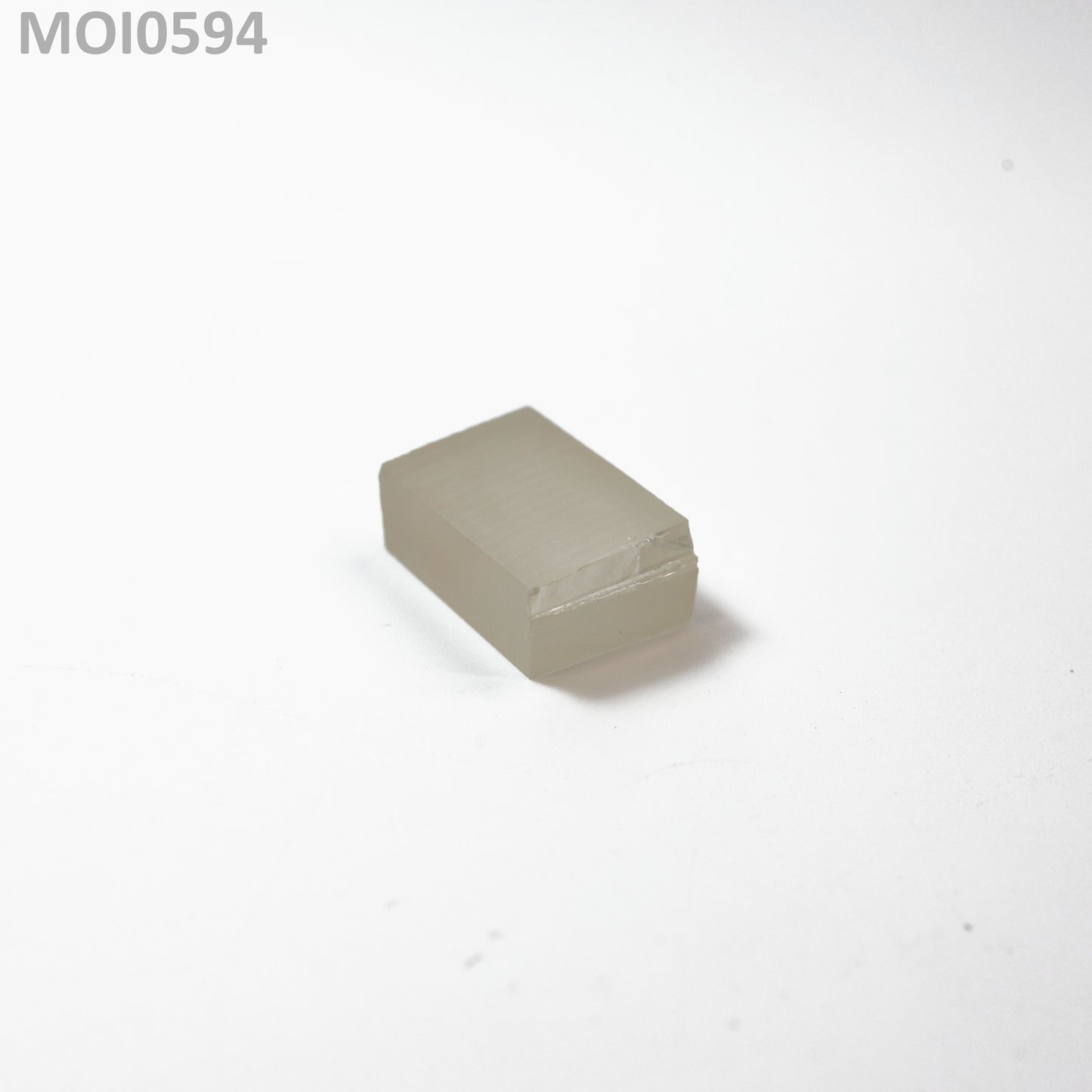 White DEF Moissanite : MOI0594