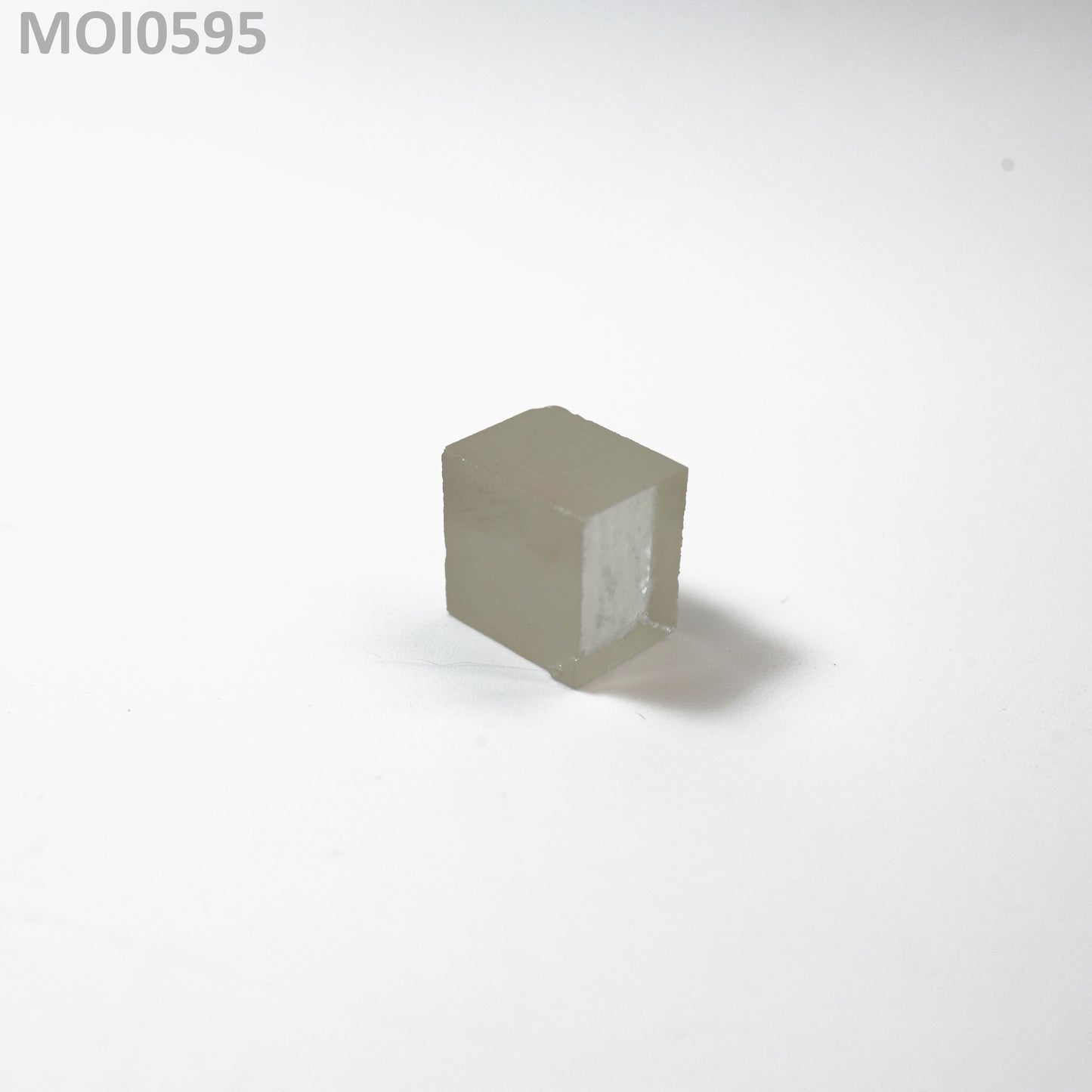 White DEF Moissanite : MOI0595
