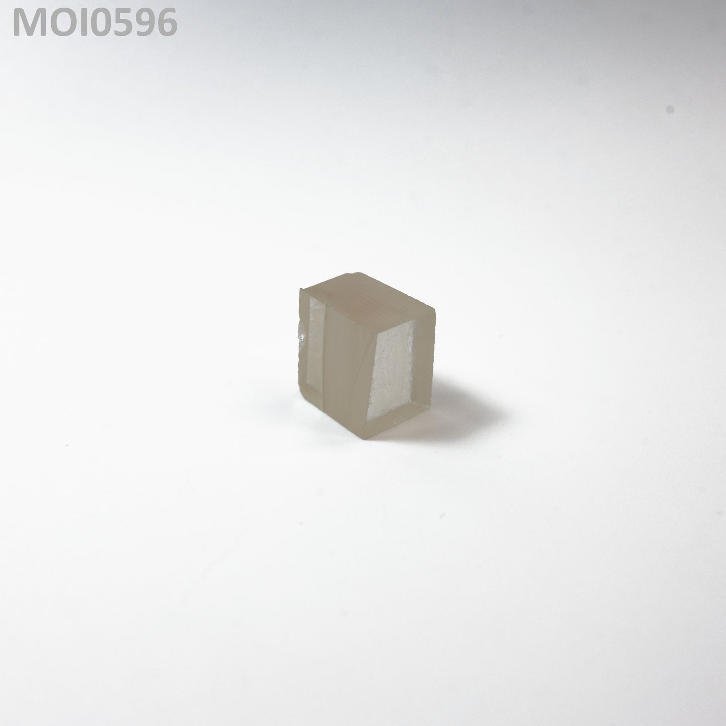 White DEF Moissanite : MOI0596