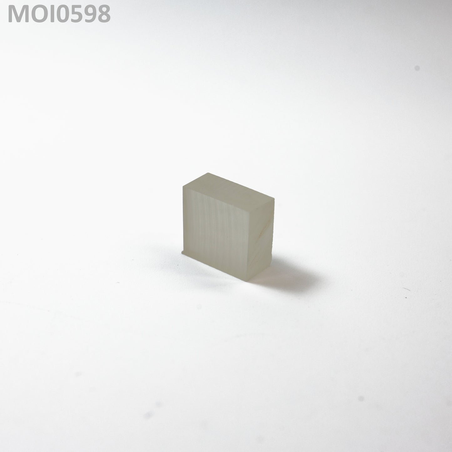 White DEF Moissanite : MOI0598