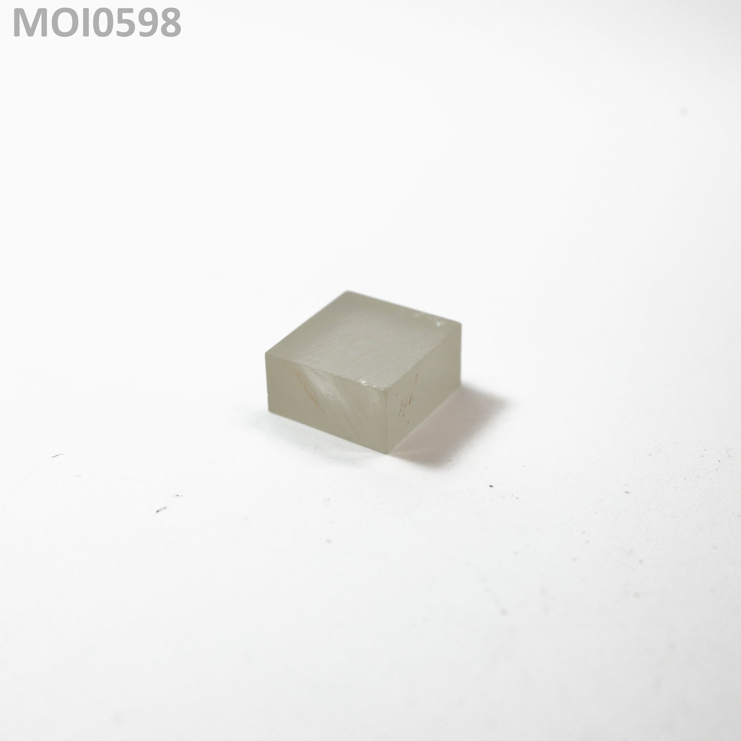 White DEF Moissanite : MOI0598