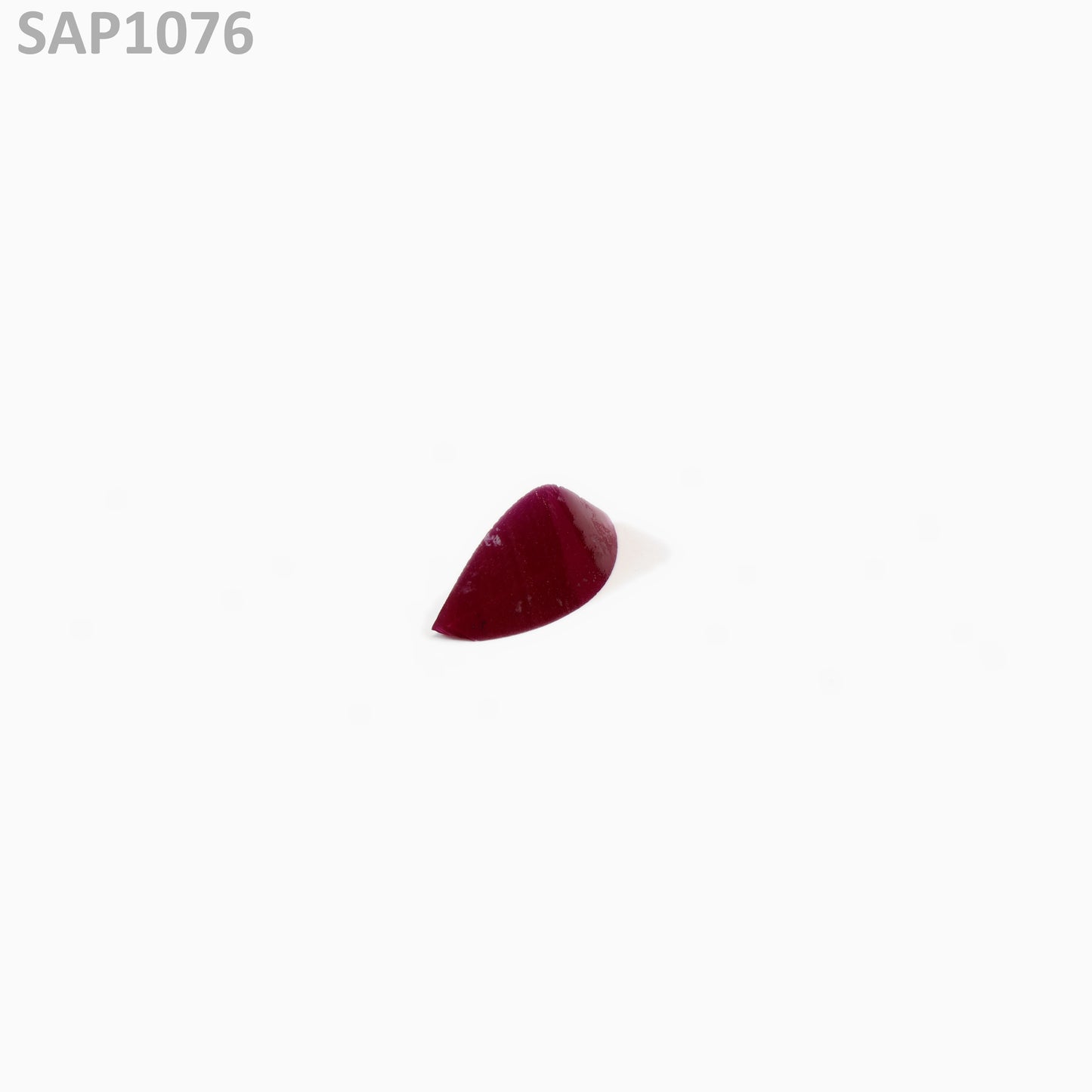 Pigeon Blood Red Sapphire : SAP1076
