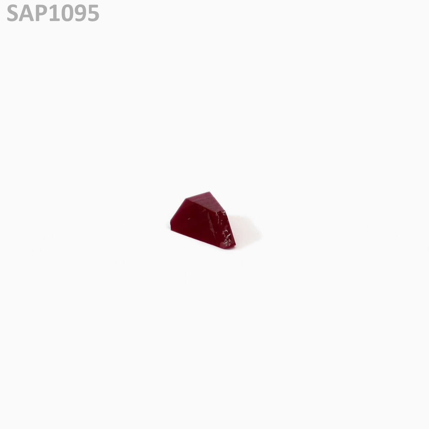 Pigeon Blood Red Sapphire : SAP1095