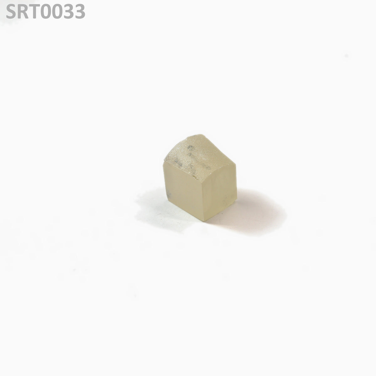 SrTiO3 : SRT0033
