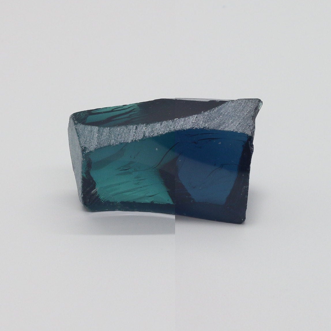 Nanosital Simulated Color Changing Lab Created Faceting Rough for Gem Cutting - #B-3113 - Various Sizes #BEGIN