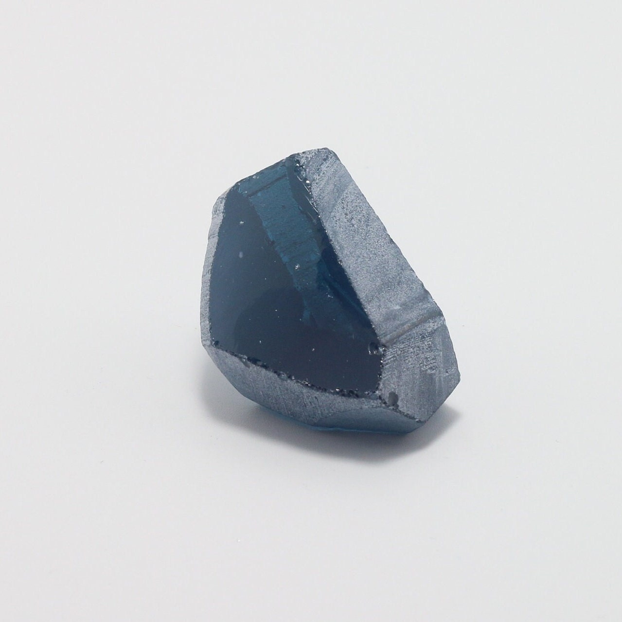 Nanosital Simulated Color Changing Lab Created Faceting Rough for Gem Cutting - #E-211 - Various Sizes #BEGIN