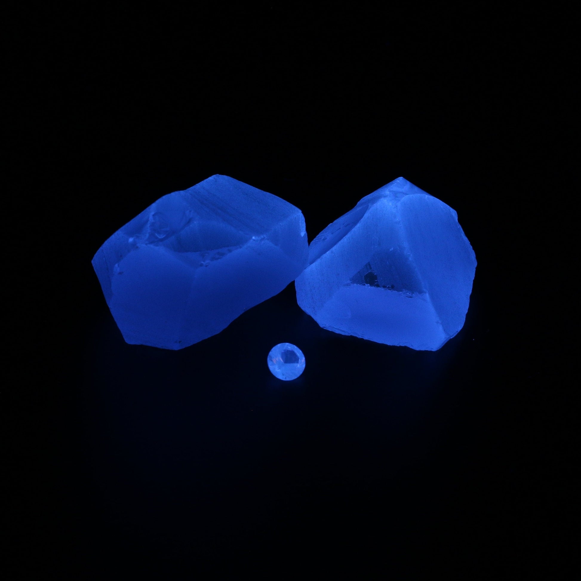 UV Reactive Nanosital #E-273 Lab Created Faceting Rough for Gem Cutting - Various Sizes : #BEGIN