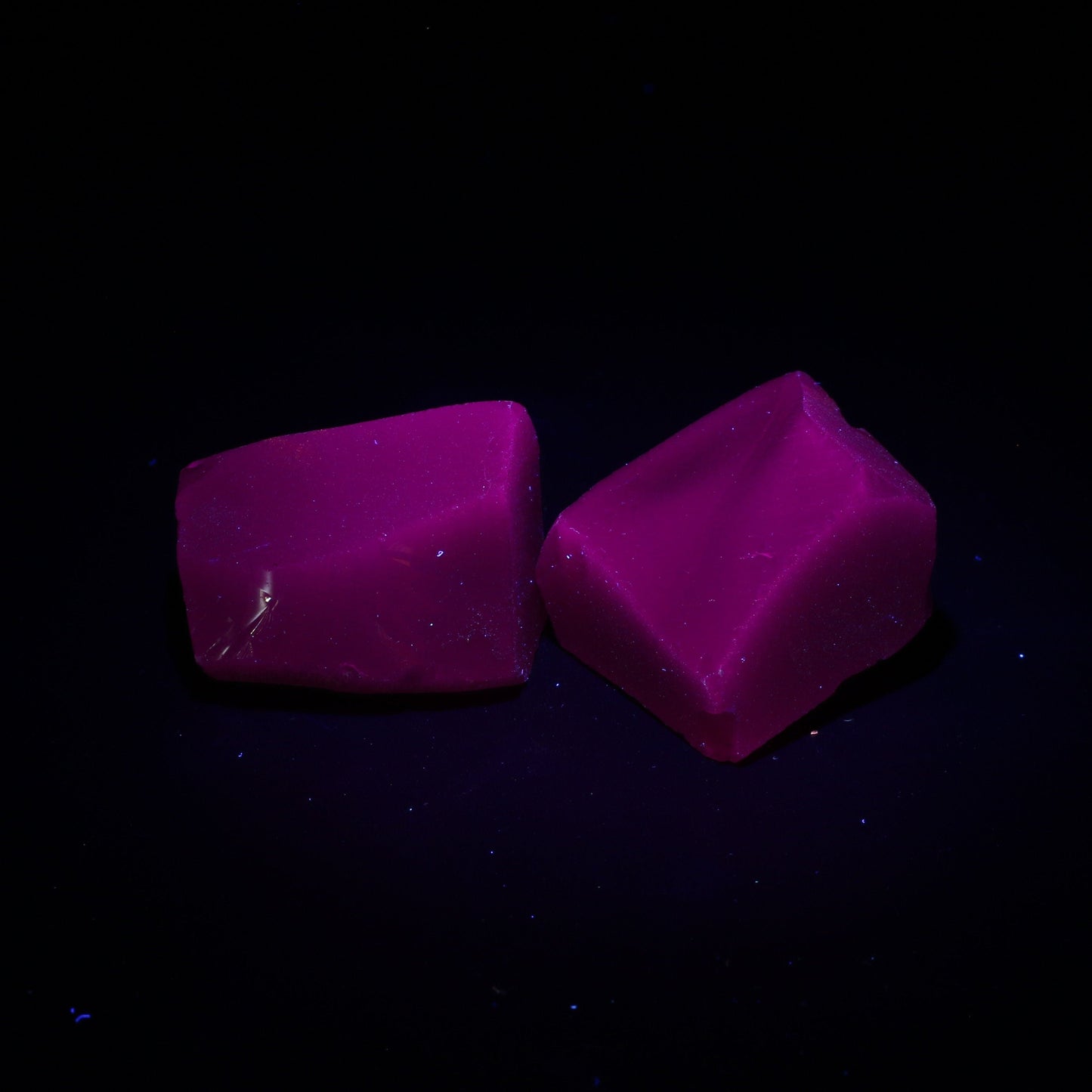 UV Reactive Nanosital #E-459 Lab Created Faceting Rough for Gem Cutting - Various Sizes : #BEGIN