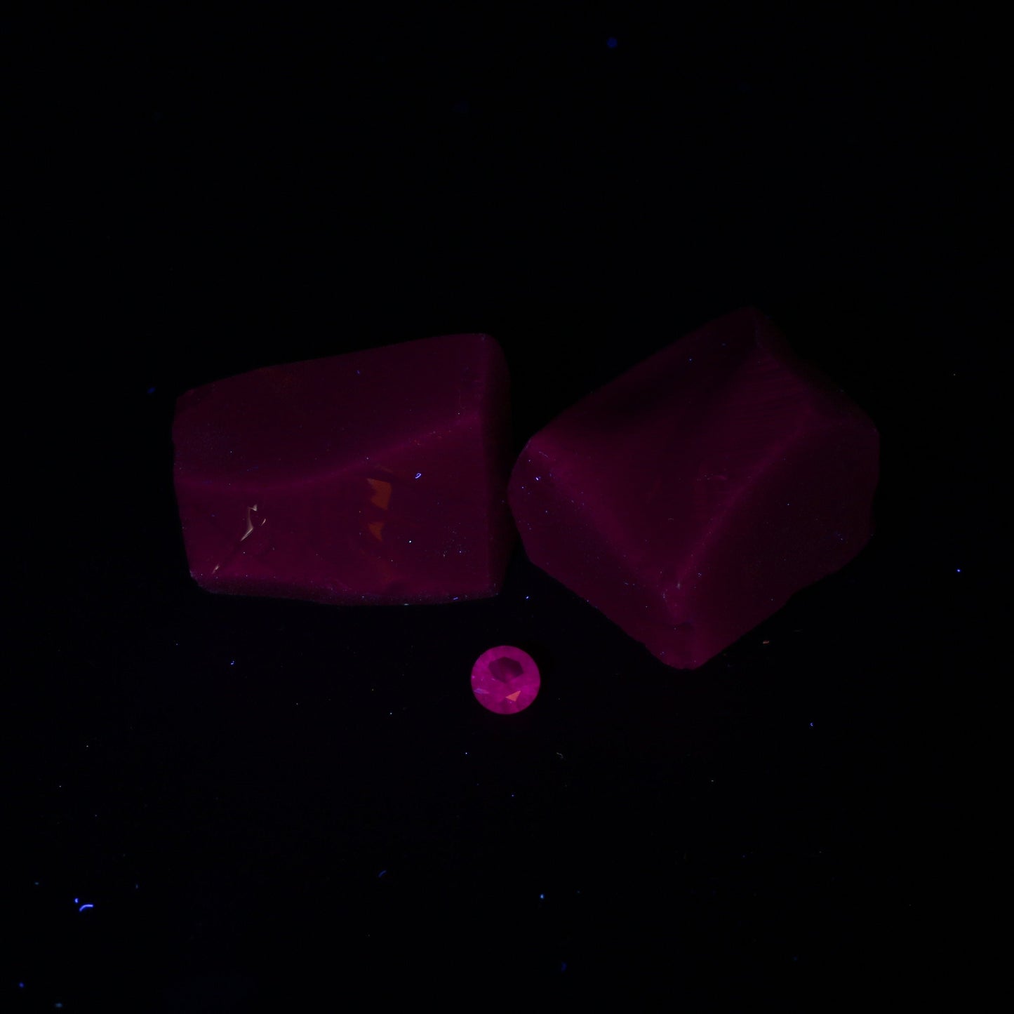 UV Reactive Nanosital #E-459 Lab Created Faceting Rough for Gem Cutting - Various Sizes : #BEGIN