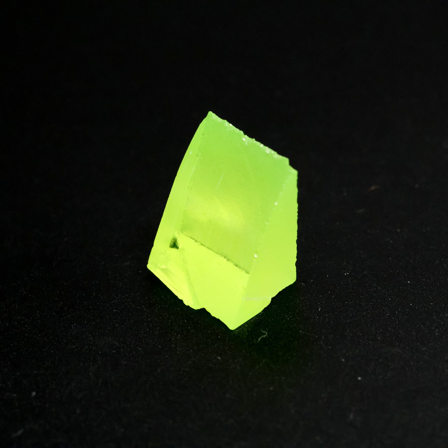 Lutetium Aluminum Garnet (LuAG) - Faceting Rough