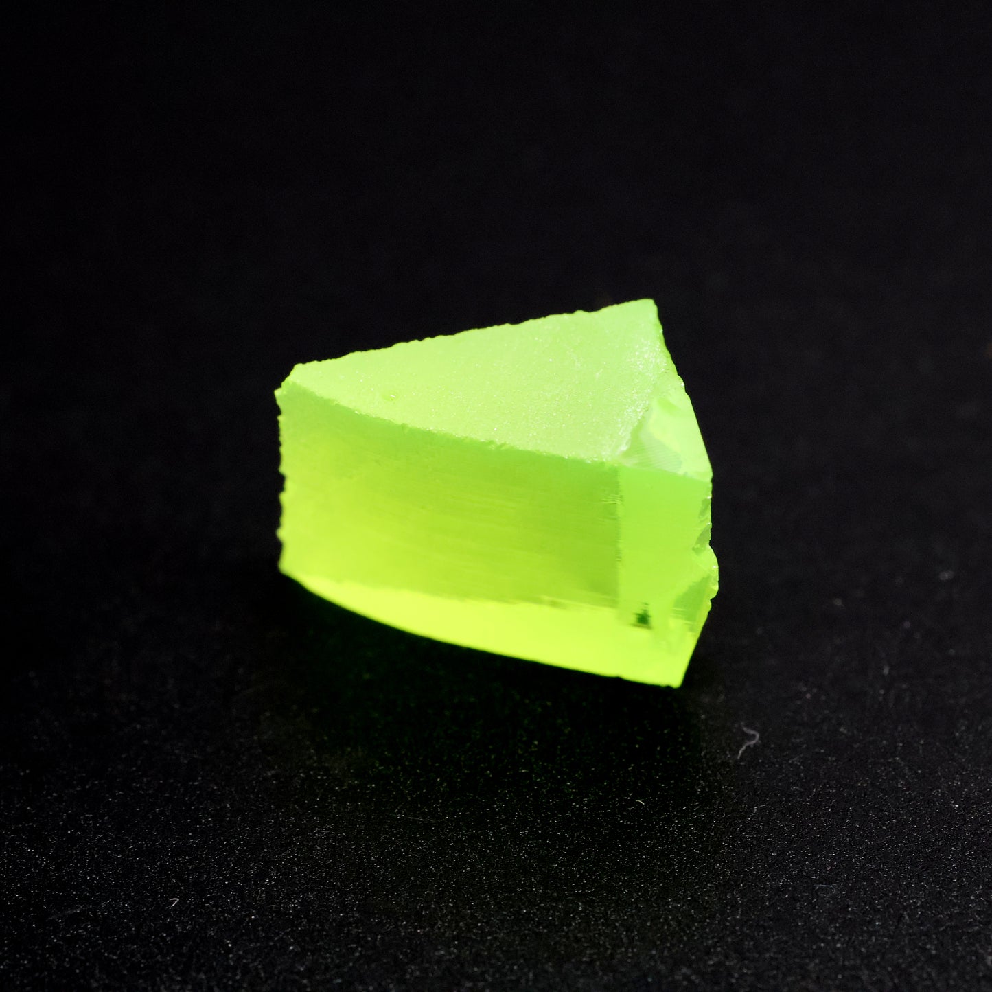 Lutetium Aluminum Garnet (LuAG) - Faceting Rough