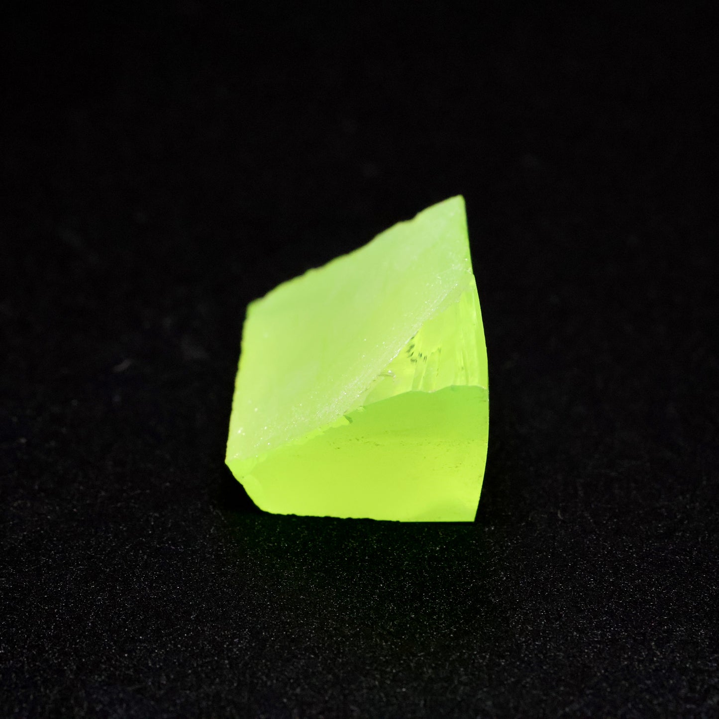 Lutetium Aluminum Garnet (LuAG) - Faceting Rough