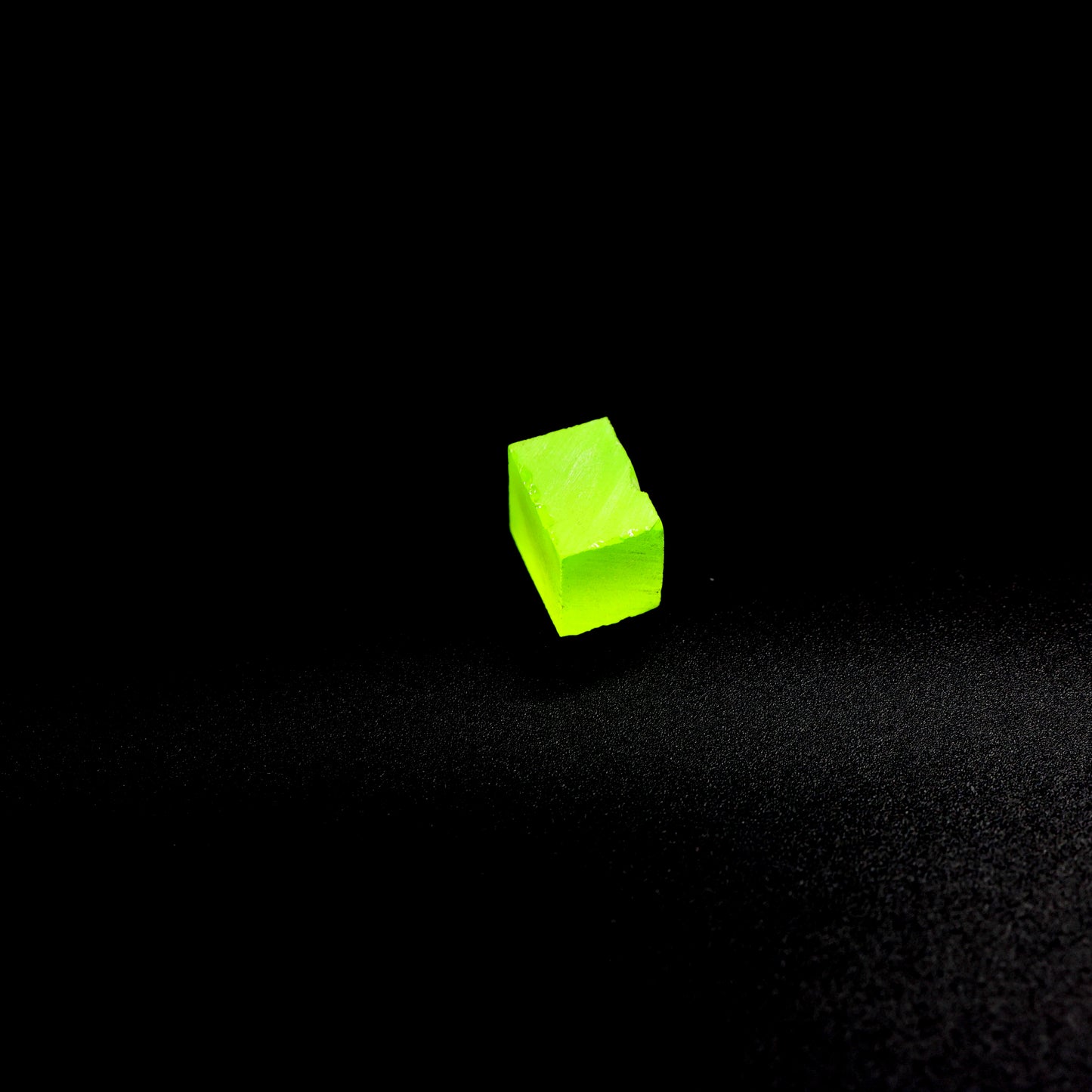 Lutetium Aluminum Garnet (LuAG) - Faceting Rough