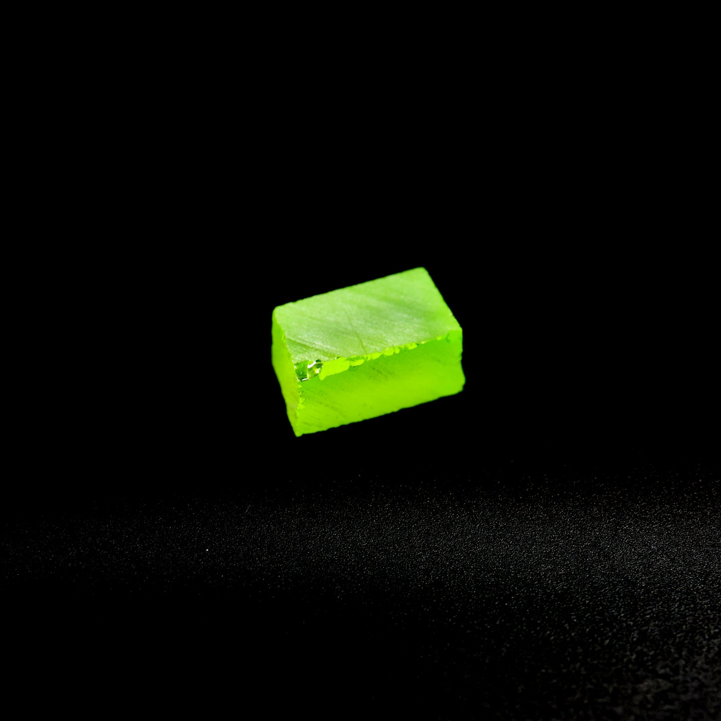 Lutetium Aluminum Garnet (LuAG) - Faceting Rough