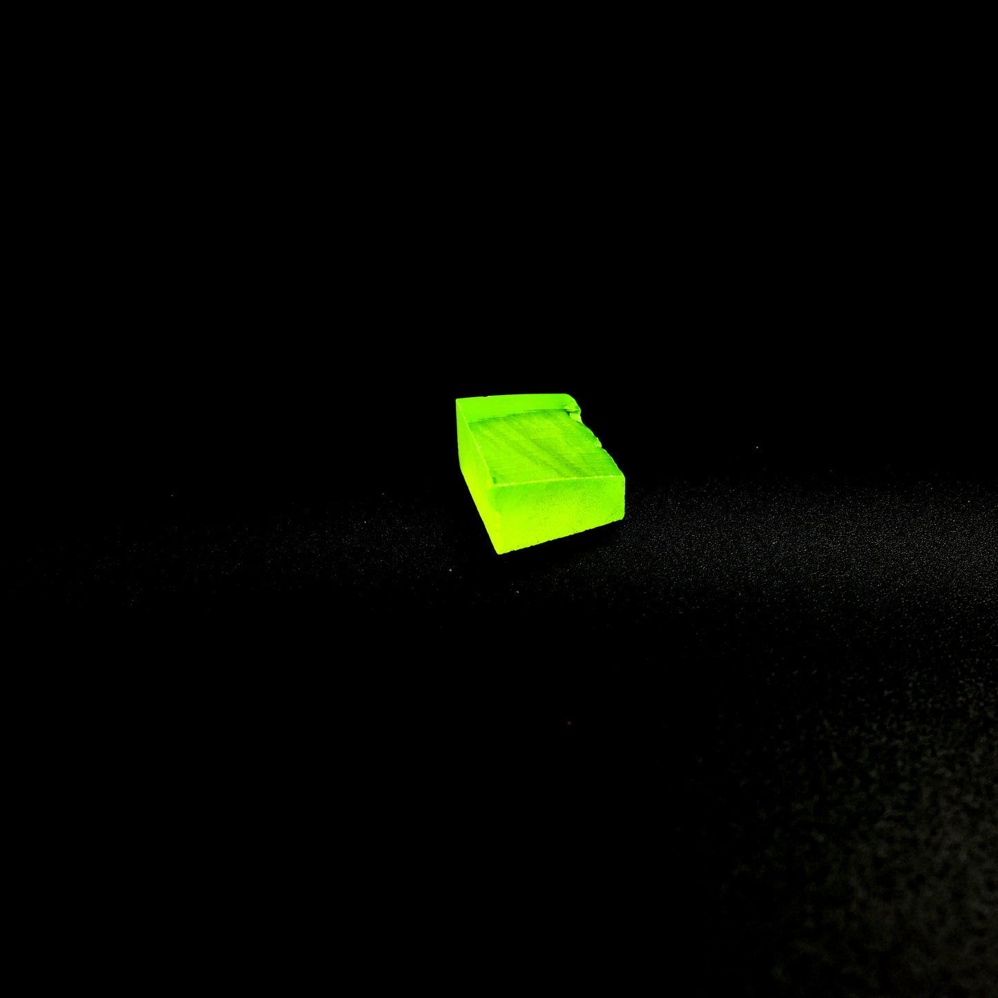 Lutetium Aluminum Garnet (LuAG) - Faceting Rough