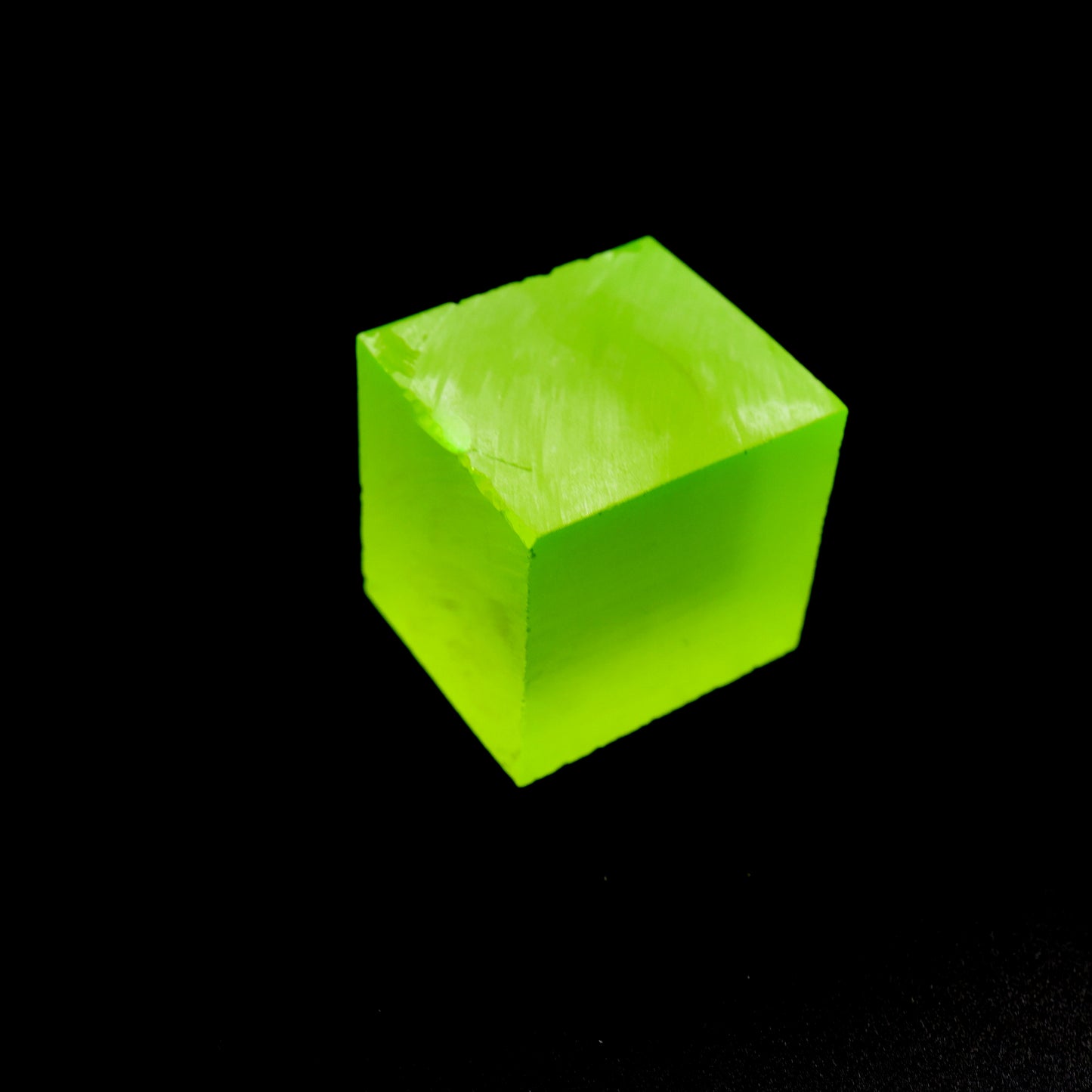 Lutetium Aluminum Garnet (LuAG) - Faceting Rough