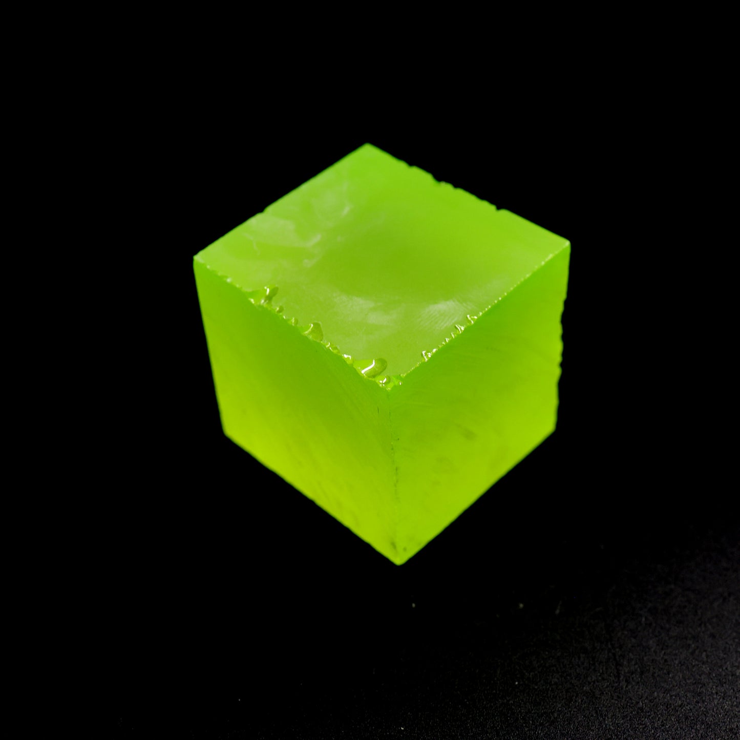 Lutetium Aluminum Garnet (LuAG) - Faceting Rough