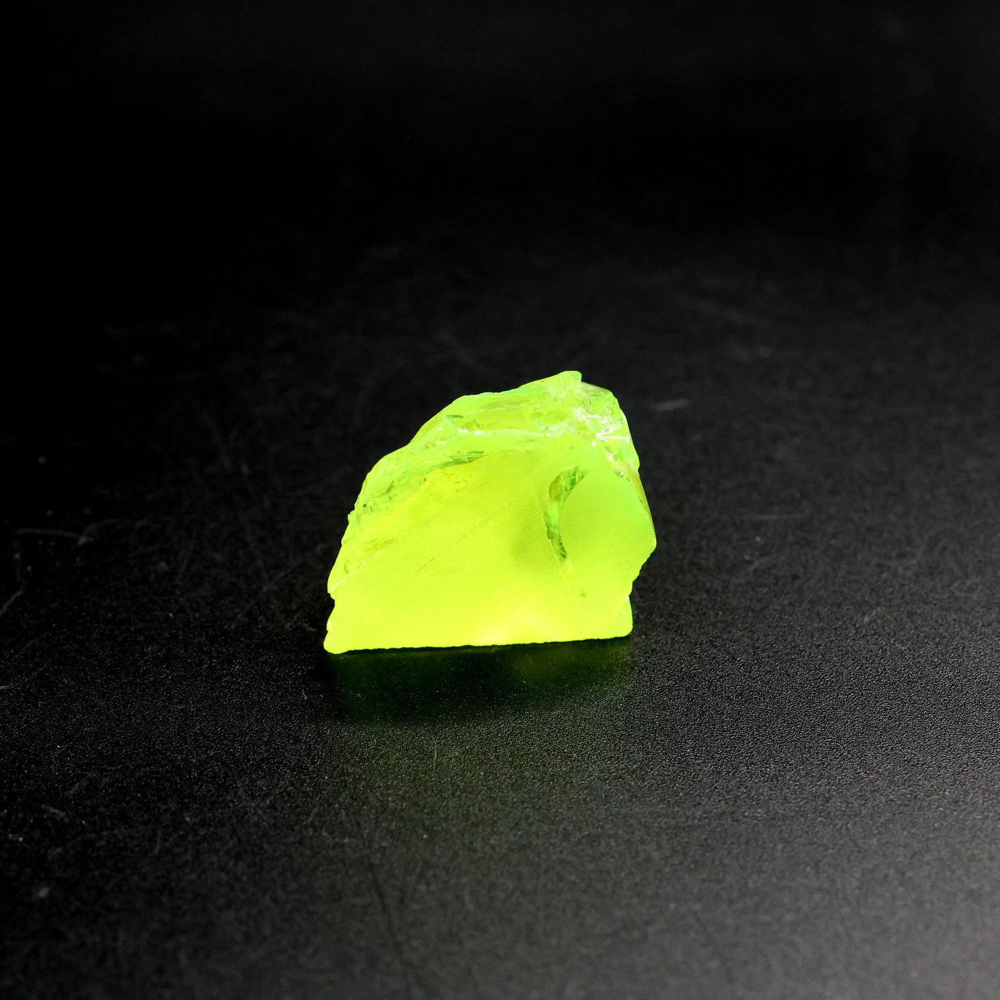 Lutetium Aluminum Garnet (LuAG) - Faceting Rough