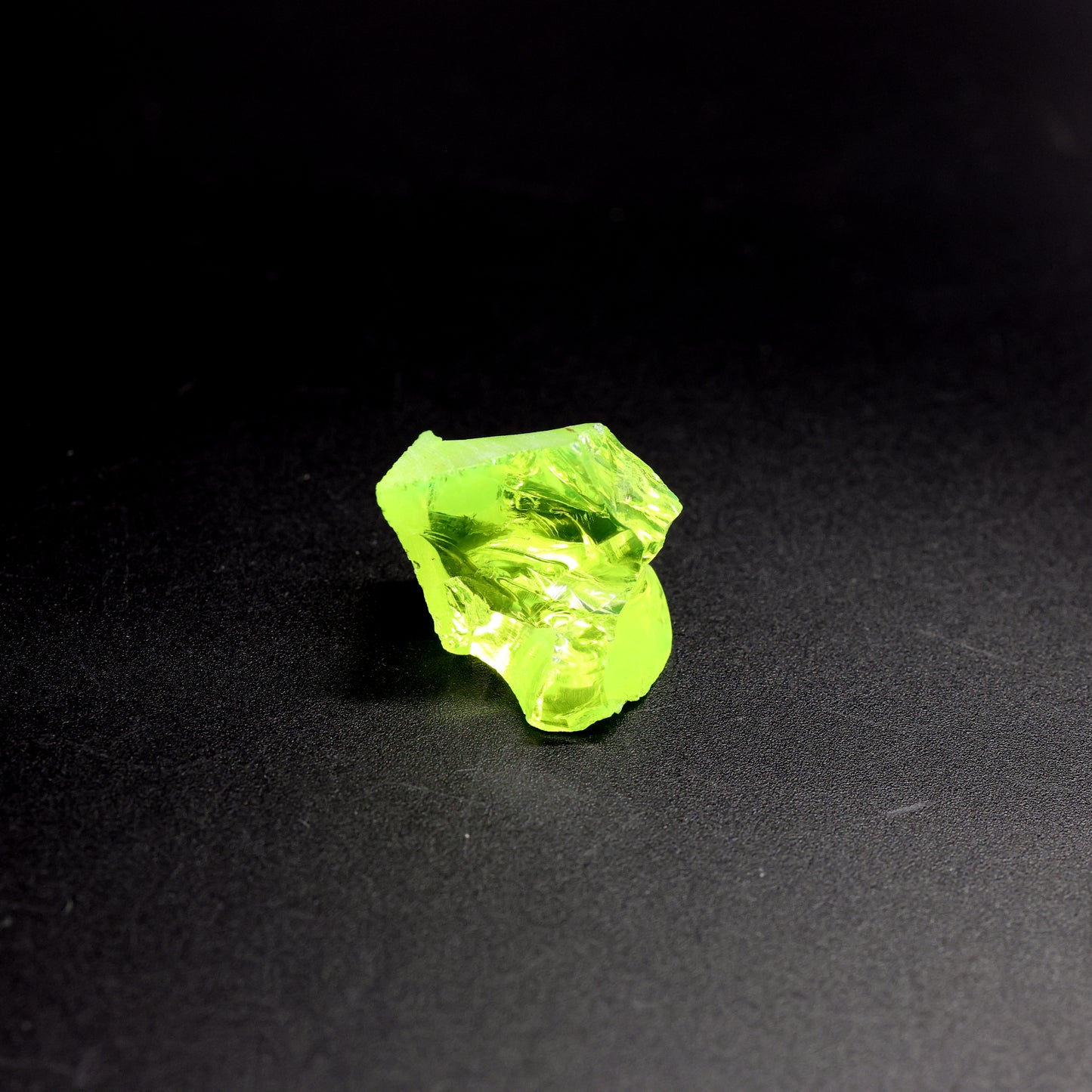 Lutetium Aluminum Garnet (LuAG) - Faceting Rough
