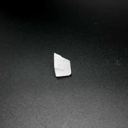 LYSO (Lutetium-Yttrium Oxyorthosilicate) Rough – High-Density Fluorescent Crystal