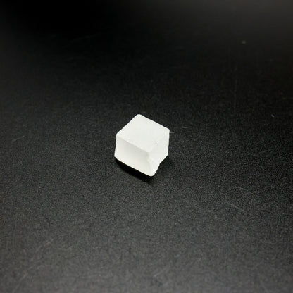 LYSO (Lutetium-Yttrium Oxyorthosilicate) Rough – High-Density Fluorescent Crystal