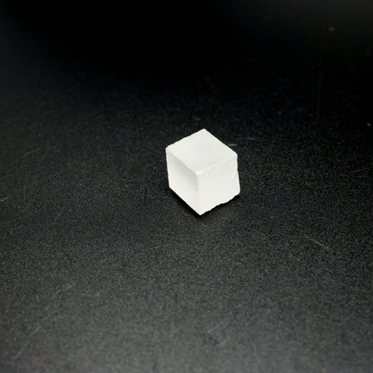 LYSO (Lutetium-Yttrium Oxyorthosilicate) Rough – High-Density Fluorescent Crystal