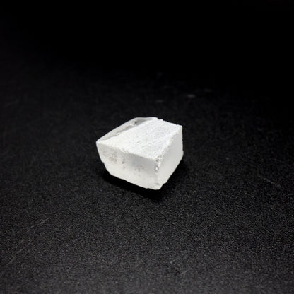 LYSO (Lutetium-Yttrium Oxyorthosilicate) Rough – High-Density Fluorescent Crystal