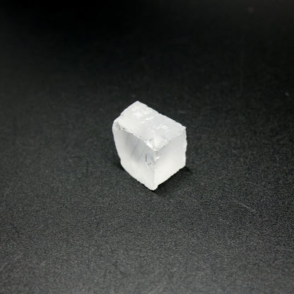 LYSO (Lutetium-Yttrium Oxyorthosilicate) Rough – High-Density Fluorescent Crystal