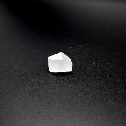 LYSO (Lutetium-Yttrium Oxyorthosilicate) Rough – High-Density Fluorescent Crystal