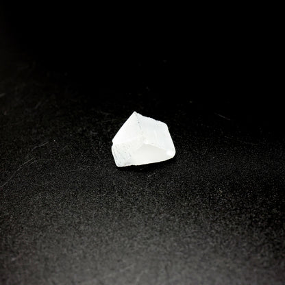 LYSO (Lutetium-Yttrium Oxyorthosilicate) Rough – High-Density Fluorescent Crystal