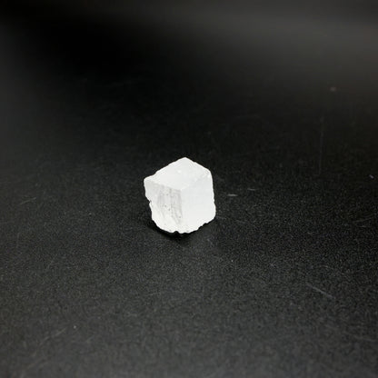 LYSO (Lutetium-Yttrium Oxyorthosilicate) Rough – High-Density Fluorescent Crystal