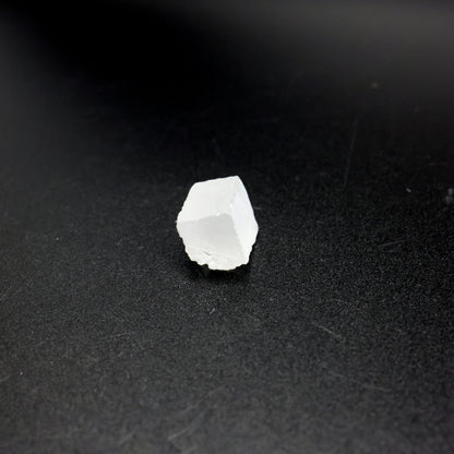 LYSO (Lutetium-Yttrium Oxyorthosilicate) Rough – High-Density Fluorescent Crystal