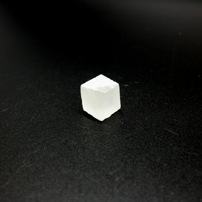 LYSO (Lutetium-Yttrium Oxyorthosilicate) Rough – High-Density Fluorescent Crystal