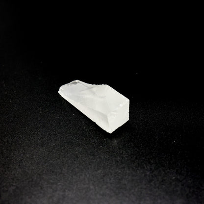 LYSO (Lutetium-Yttrium Oxyorthosilicate) Rough – High-Density Fluorescent Crystal