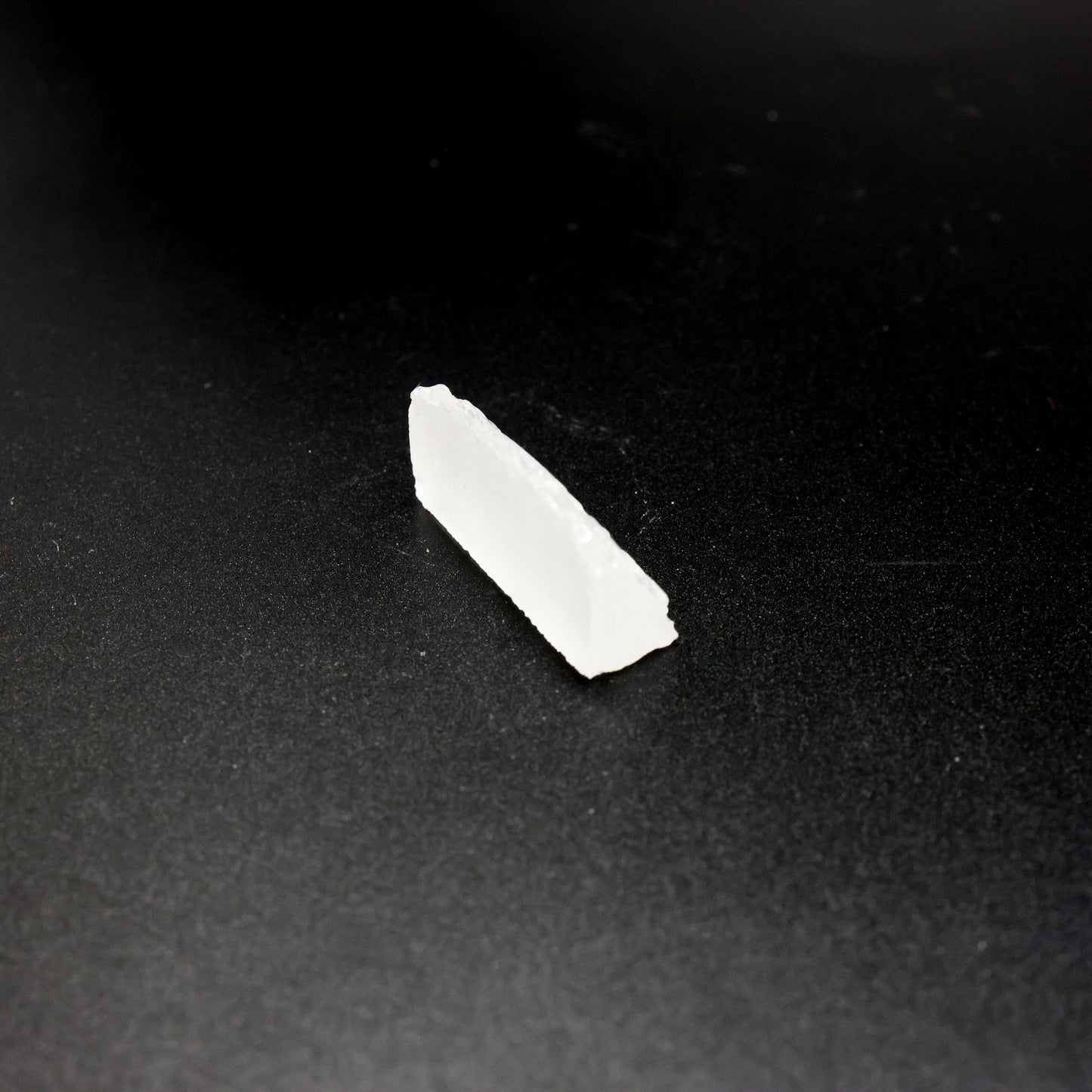 LYSO (Lutetium-Yttrium Oxyorthosilicate) Rough – High-Density Fluorescent Crystal