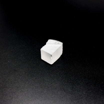 LYSO (Lutetium-Yttrium Oxyorthosilicate) Rough – High-Density Fluorescent Crystal