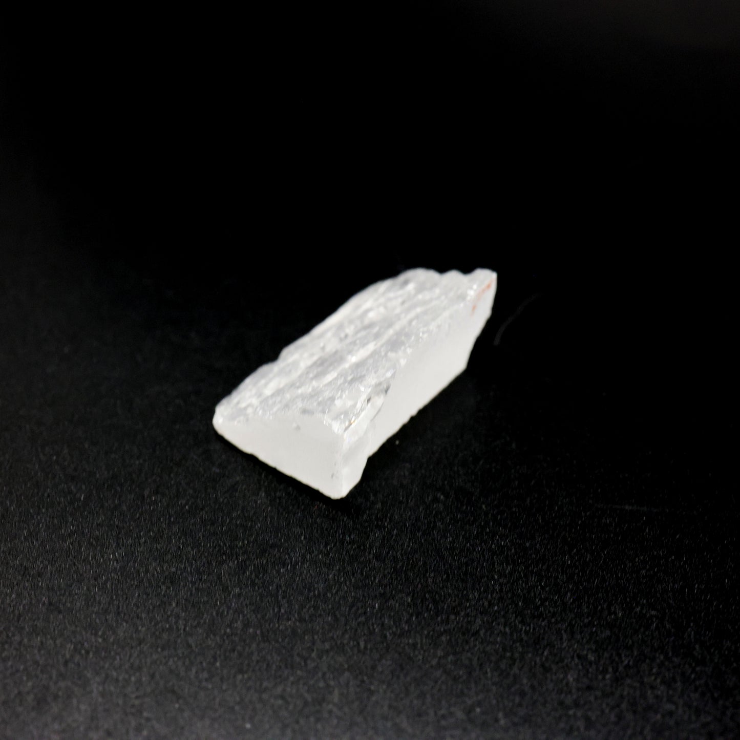 LYSO (Lutetium-Yttrium Oxyorthosilicate) Rough – High-Density Fluorescent Crystal
