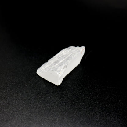 LYSO (Lutetium-Yttrium Oxyorthosilicate) Rough – High-Density Fluorescent Crystal